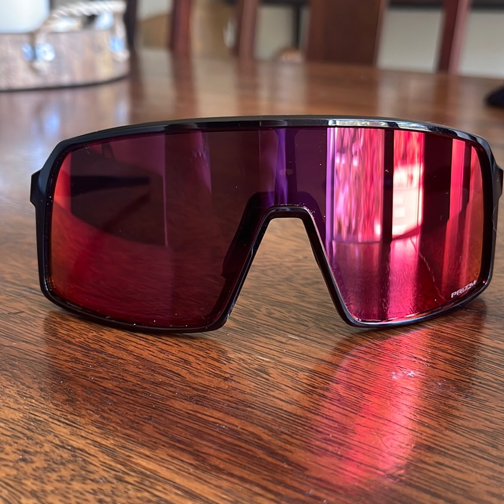 AUTHENTIC OAKLEY SUTRO SUNGLASSES WITH PRIZM LENSES